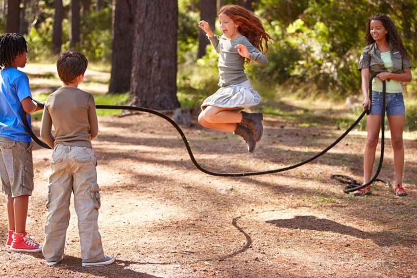 You are currently viewing Educação Física – Vamos pular corda e aprender brincando?