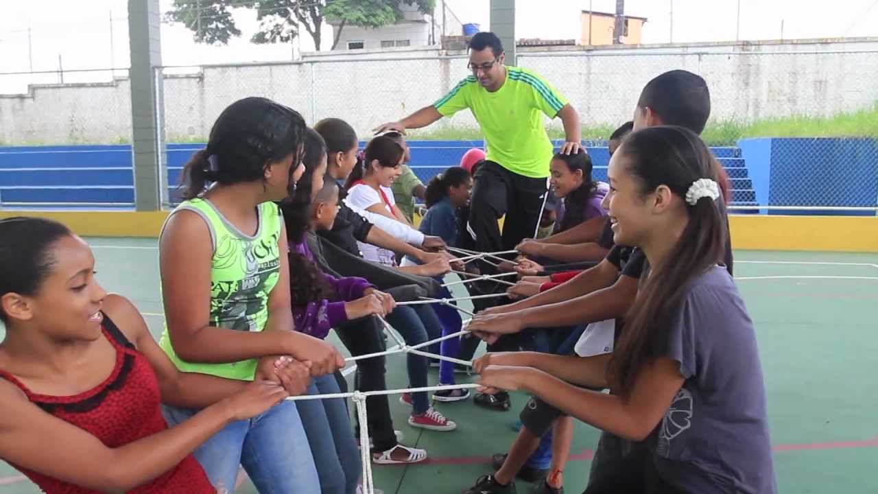 Educação física – Jogos cooperativos x Jogos competitivos – Conexão Escola  SME
