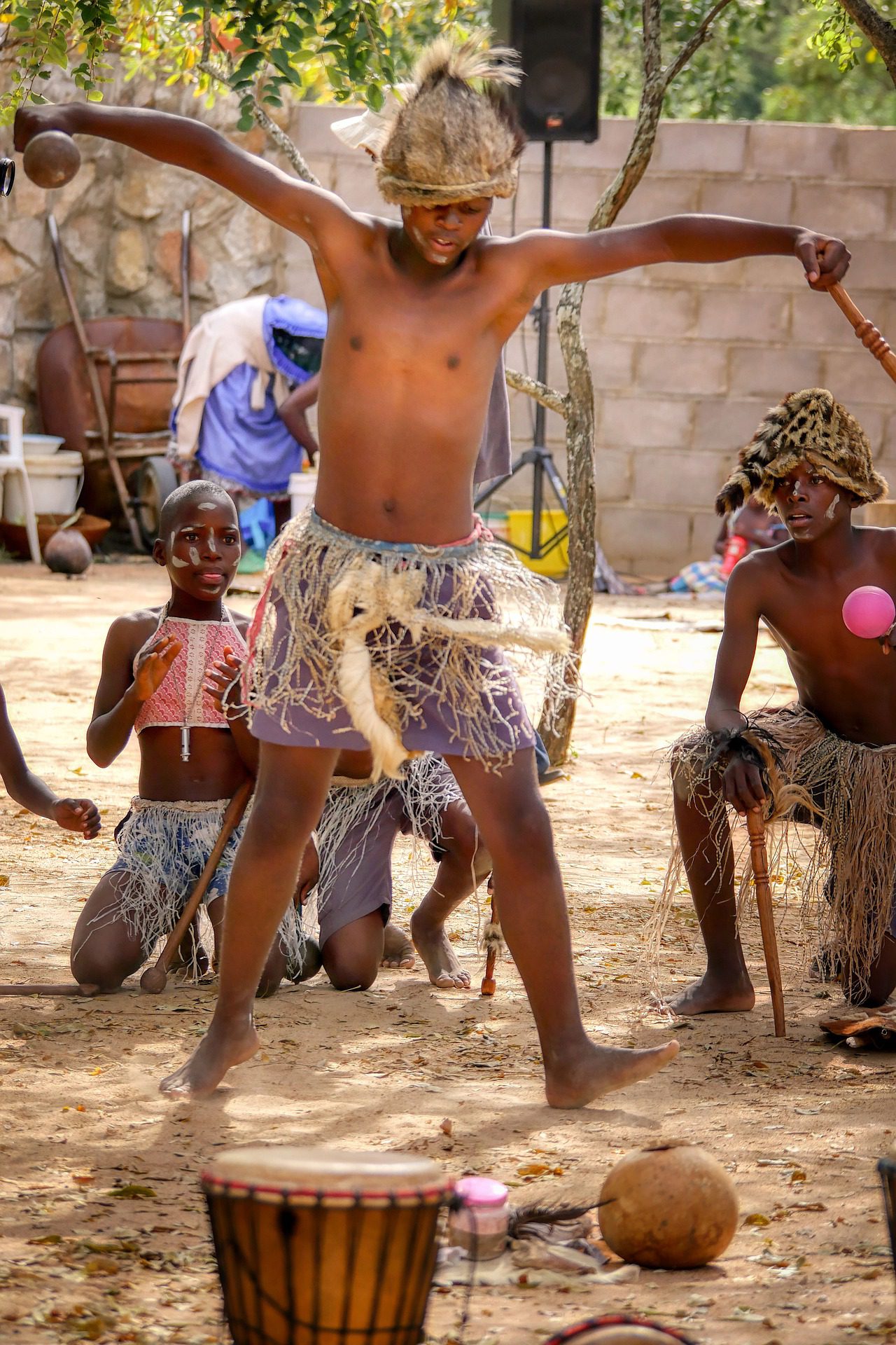 Jogos e brincadeiras de matriz Africana (Amarelinha Teca teca